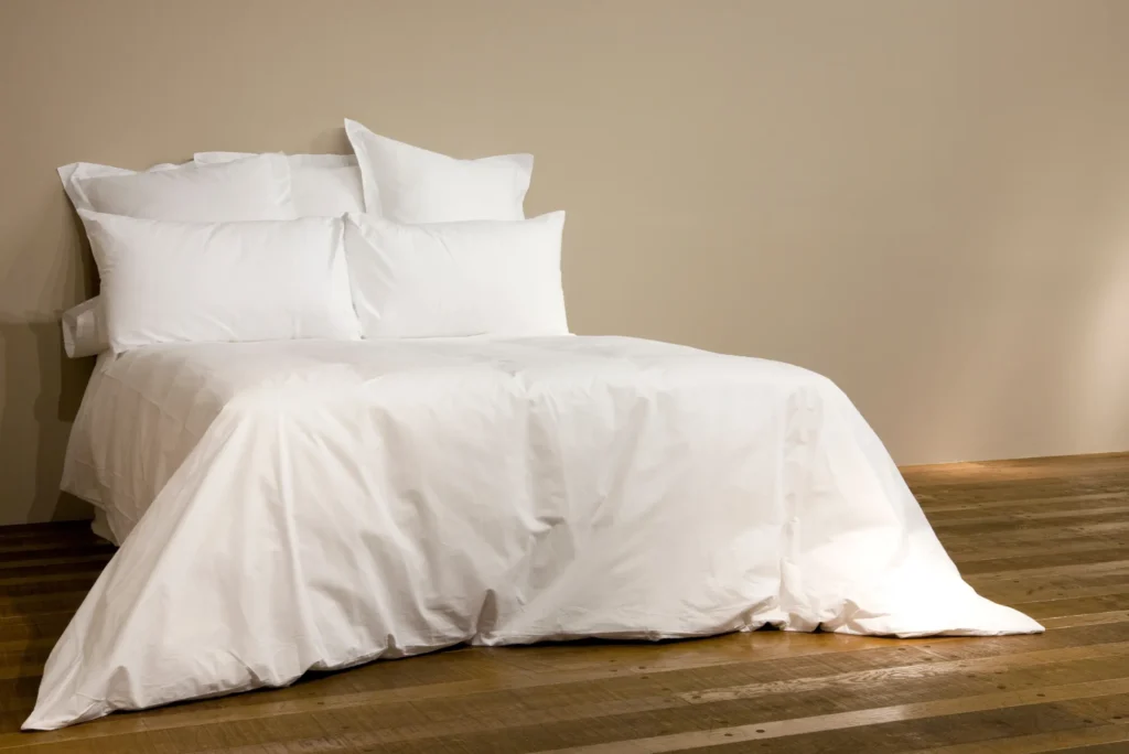 What is the Average Lifespan of Hotel Bed Linens?