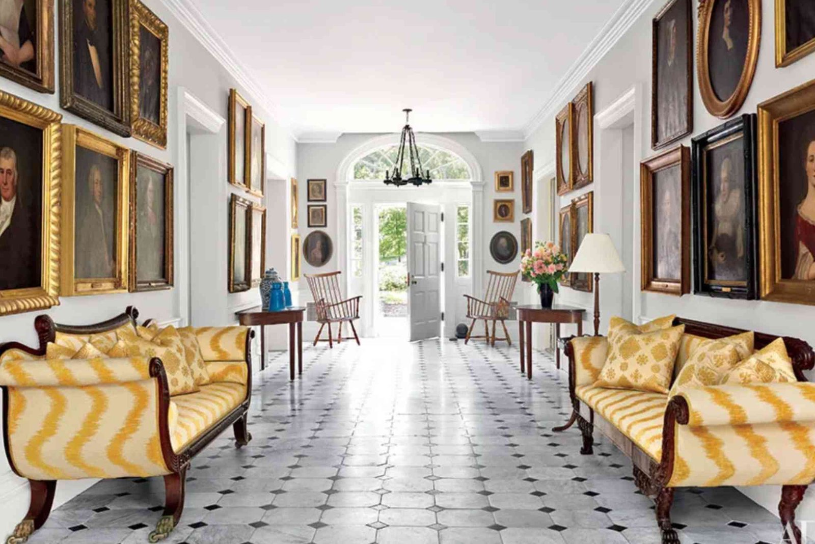 How to Decorate Your Entryway for a Great First Impression